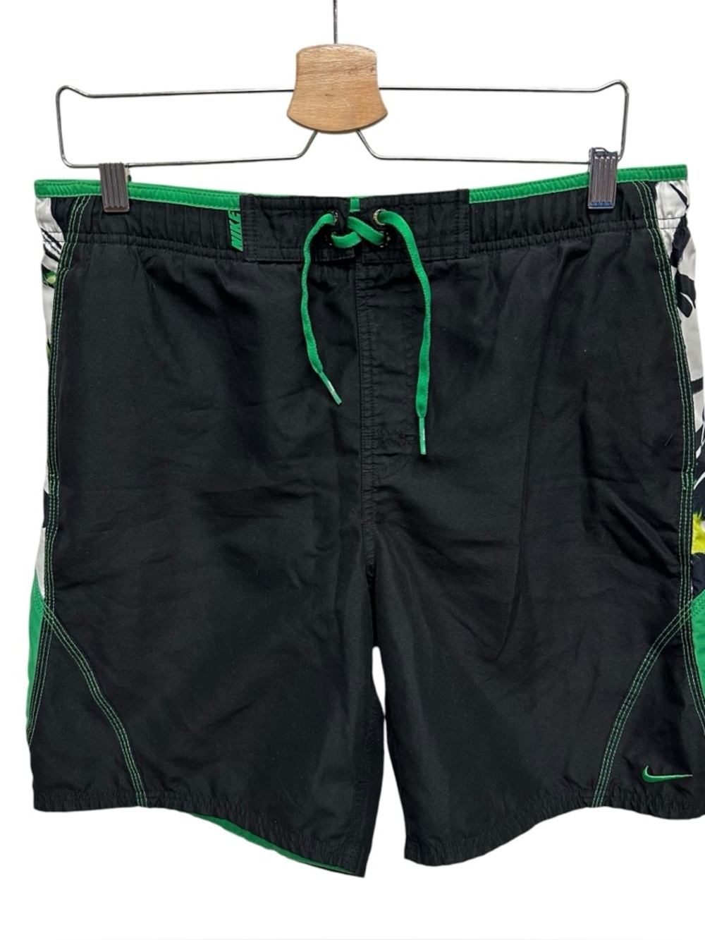 Nike men’s swim shorts board shorts black green size small